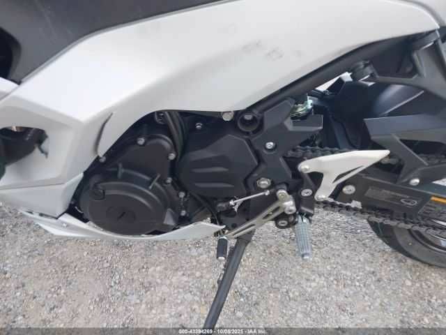 Кавасаки Другая, объемом двигателя 0.5 л и пробегом 0 тыс. км за 1400 $, фото 8 на Automoto.ua