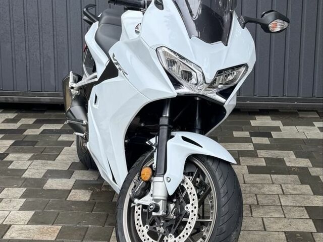 Кавасаки Другая, объемом двигателя 0.8 л и пробегом 0 тыс. км за 9000 $, фото 1 на Automoto.ua