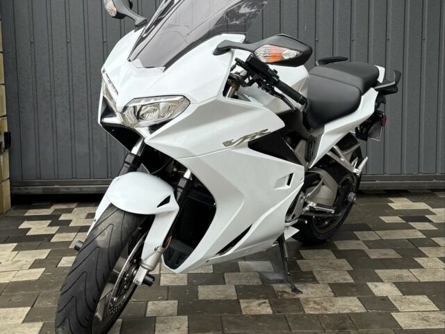 Кавасаки Другая, объемом двигателя 0.8 л и пробегом 0 тыс. км за 9000 $, фото 7 на Automoto.ua