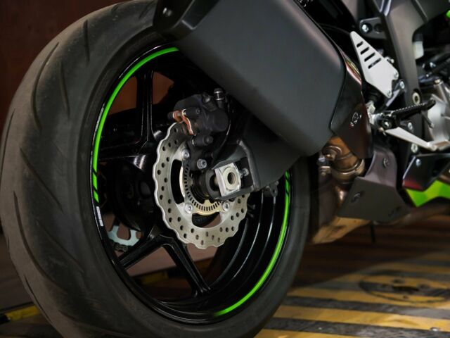 Кавасаки Другая, объемом двигателя 0.64 л и пробегом 0 тыс. км за 11500 $, фото 13 на Automoto.ua