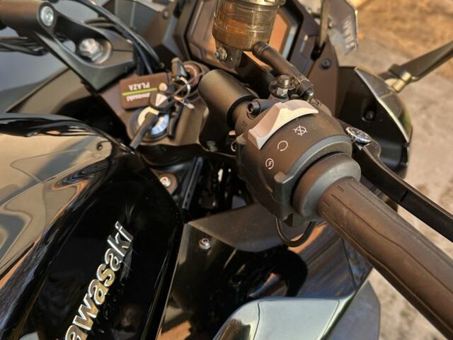 Кавасаки Другая, объемом двигателя 1 л и пробегом 0 тыс. км за 12500 $, фото 16 на Automoto.ua