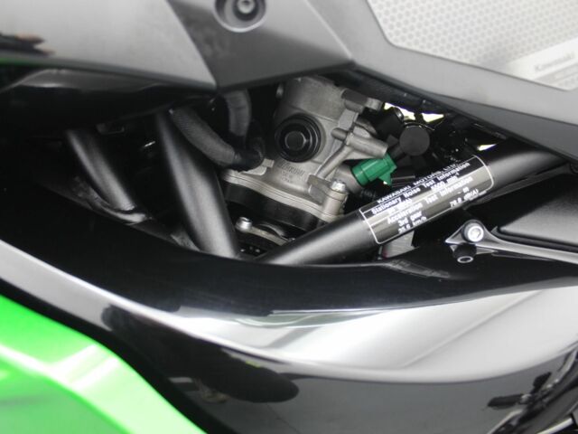 Кавасаки Другая, объемом двигателя 1 л и пробегом 0 тыс. км за 19000 $, фото 20 на Automoto.ua