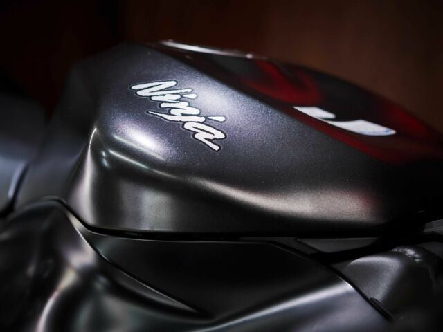 Кавасаки Другая, объемом двигателя 0.64 л и пробегом 0 тыс. км за 10500 $, фото 7 на Automoto.ua