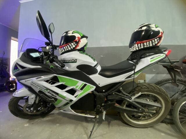 Кавасаки Другая, объемом двигателя 0 л и пробегом 0 тыс. км за 2400 $, фото 1 на Automoto.ua