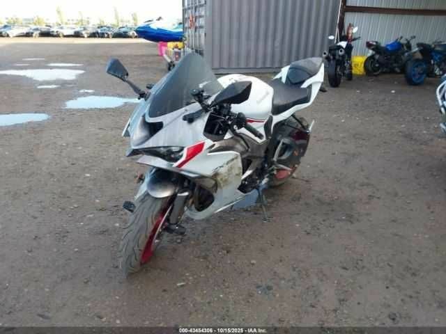 Кавасаки Другая, объемом двигателя 0.64 л и пробегом 0 тыс. км за 4500 $, фото 1 на Automoto.ua