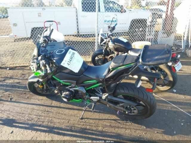 Кавасаки Другая, объемом двигателя 0.9 л и пробегом 0 тыс. км за 3200 $, фото 2 на Automoto.ua