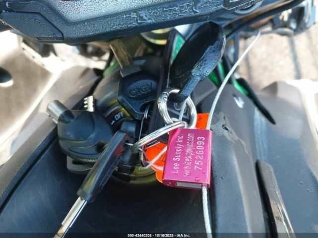 Кавасаки Другая, объемом двигателя 0.9 л и пробегом 0 тыс. км за 3200 $, фото 10 на Automoto.ua