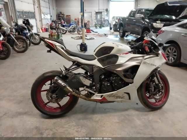 Кавасаки Другая, объемом двигателя 0.64 л и пробегом 0 тыс. км за 4500 $, фото 8 на Automoto.ua