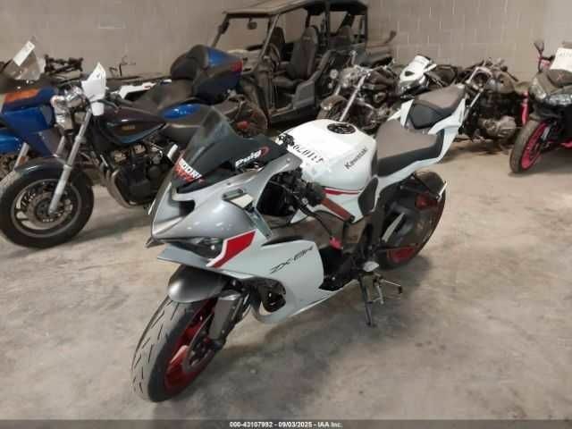 Кавасаки Другая, объемом двигателя 0.64 л и пробегом 0 тыс. км за 4500 $, фото 1 на Automoto.ua