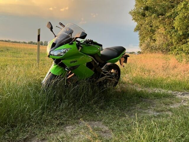 Кавасаки Другая, объемом двигателя 0.65 л и пробегом 0 тыс. км за 4300 $, фото 5 на Automoto.ua