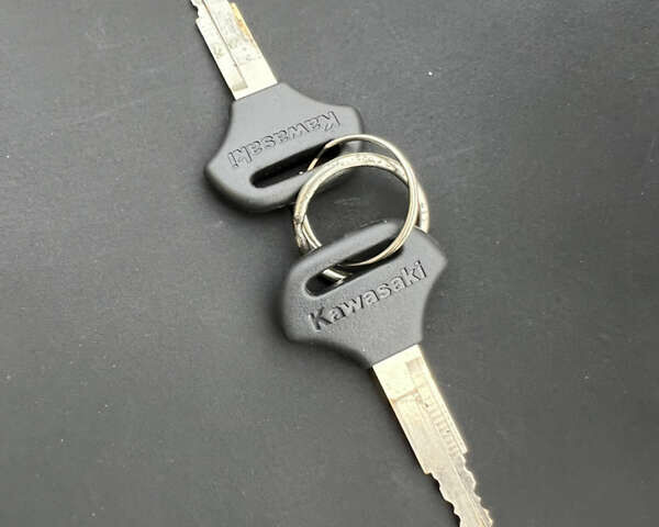 Черный Кавасаки ER-5, объемом двигателя 0.5 л и пробегом 28 тыс. км за 3100 $, фото 16 на Automoto.ua
