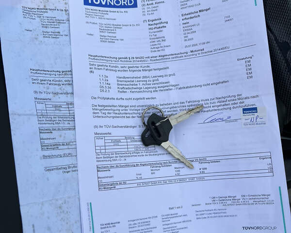 Черный Кавасаки ER-5, объемом двигателя 0.5 л и пробегом 28 тыс. км за 3100 $, фото 2 на Automoto.ua