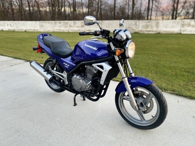 Кавасаки ER-5, объемом двигателя 0.5 л и пробегом 0 тыс. км за 2299 $, фото 2 на Automoto.ua