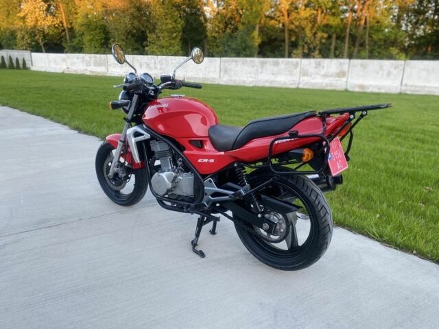 Кавасаки ER-5, объемом двигателя 0.5 л и пробегом 0 тыс. км за 2199 $, фото 7 на Automoto.ua