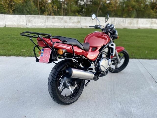Кавасаки ER-5, объемом двигателя 0.5 л и пробегом 0 тыс. км за 2199 $, фото 5 на Automoto.ua