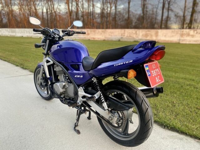 Кавасаки ER-5, объемом двигателя 0.5 л и пробегом 0 тыс. км за 2299 $, фото 5 на Automoto.ua