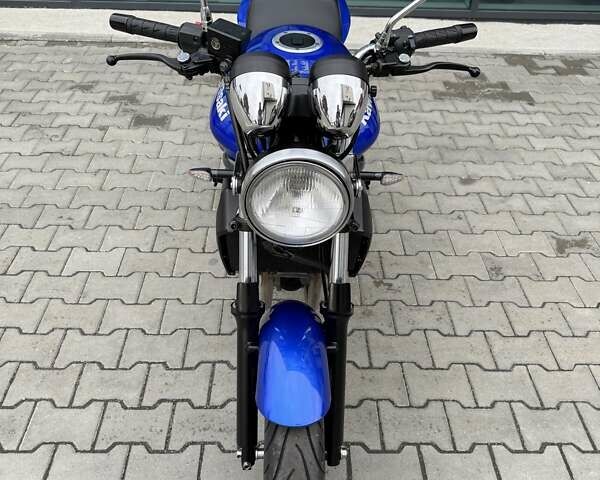 Синий Кавасаки ER-5, объемом двигателя 0.5 л и пробегом 25 тыс. км за 2999 $, фото 1 на Automoto.ua