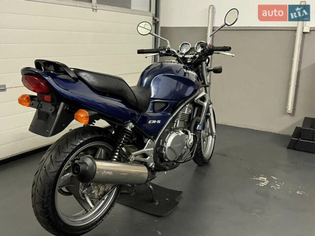 Синій Кавасакі ER-5, об'ємом двигуна 0 л та пробігом 42 тис. км за 2300 $, фото 5 на Automoto.ua