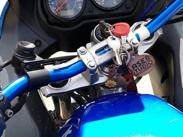 Кавасаки ER-6F, объемом двигателя 0.65 л и пробегом 0 тыс. км за 3100 $, фото 2 на Automoto.ua