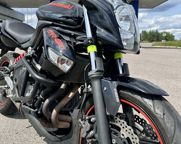 Черный Кавасаки ER-6N, объемом двигателя 0.65 л и пробегом 40 тыс. км за 4800 $, фото 7 на Automoto.ua