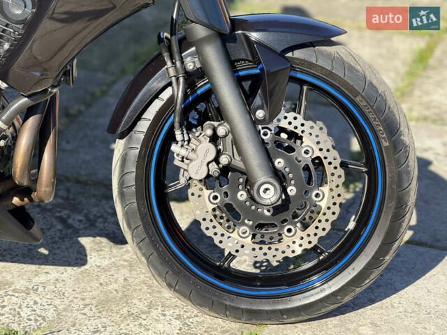 Кавасакі ER-6N, об'ємом двигуна 0.65 л та пробігом 28 тис. км за 5600 $, фото 8 на Automoto.ua