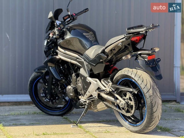 Кавасакі ER-6N, об'ємом двигуна 0.65 л та пробігом 28 тис. км за 5600 $, фото 4 на Automoto.ua