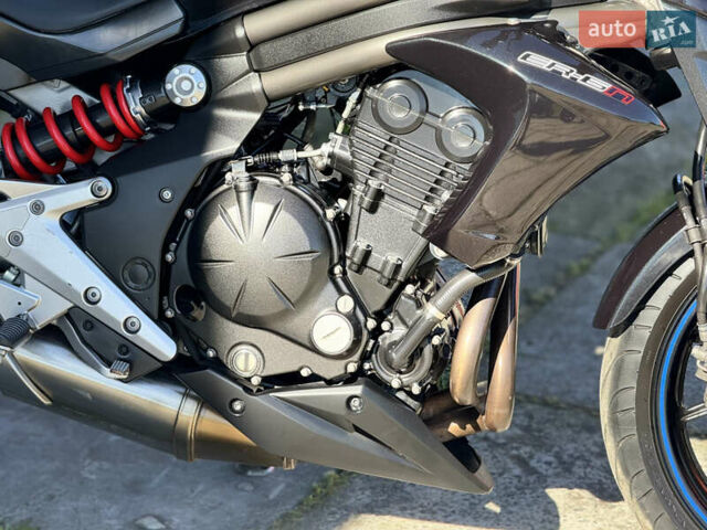 Кавасакі ER-6N, об'ємом двигуна 0.65 л та пробігом 28 тис. км за 5600 $, фото 5 на Automoto.ua