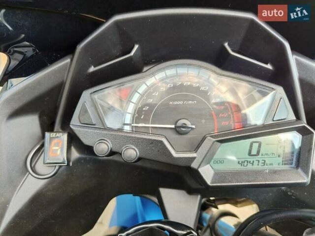 Белый Кавасаки EX 300, объемом двигателя 0.3 л и пробегом 41 тыс. км за 4600 $, фото 5 на Automoto.ua