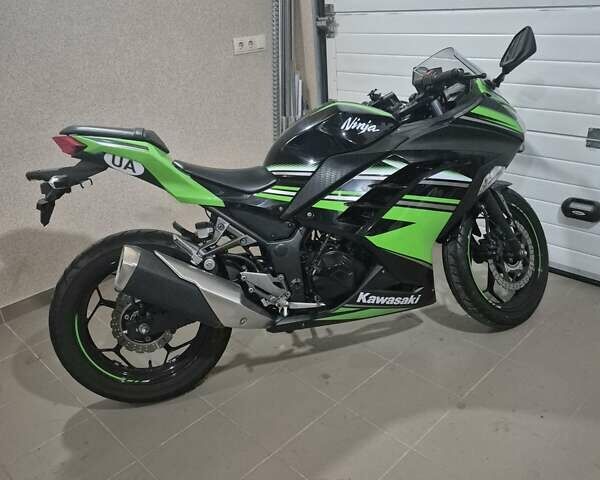 Зеленый Кавасаки EX 300, объемом двигателя 0.3 л и пробегом 17 тыс. км за 4500 $, фото 1 на Automoto.ua