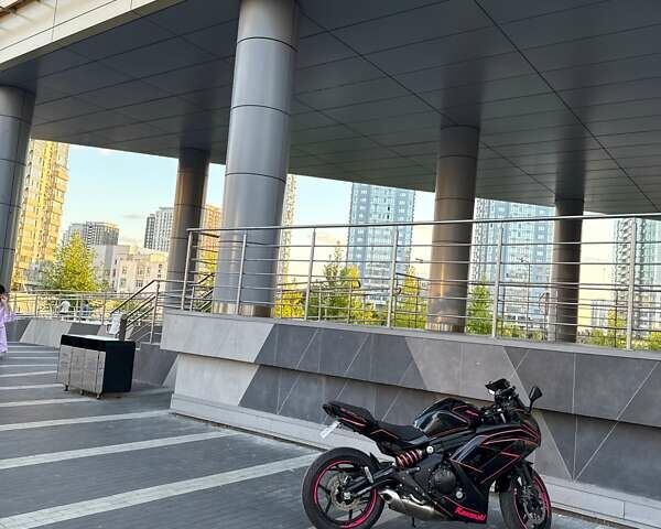 Черный Кавасаки EX 650, объемом двигателя 0.65 л и пробегом 30 тыс. км за 5500 $, фото 2 на Automoto.ua