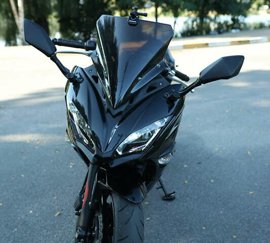Черный Кавасаки EX 650, объемом двигателя 0.65 л и пробегом 15 тыс. км за 7500 $, фото 6 на Automoto.ua