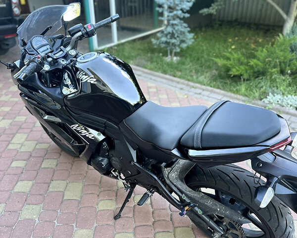 Черный Кавасаки EX 650, объемом двигателя 0.65 л и пробегом 20 тыс. км за 4500 $, фото 2 на Automoto.ua