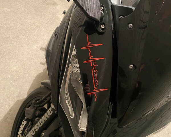 Черный Кавасаки EX 650, объемом двигателя 0.65 л и пробегом 13 тыс. км за 6900 $, фото 1 на Automoto.ua