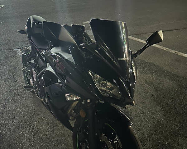Черный Кавасаки EX 650, объемом двигателя 0.65 л и пробегом 15 тыс. км за 6400 $, фото 16 на Automoto.ua
