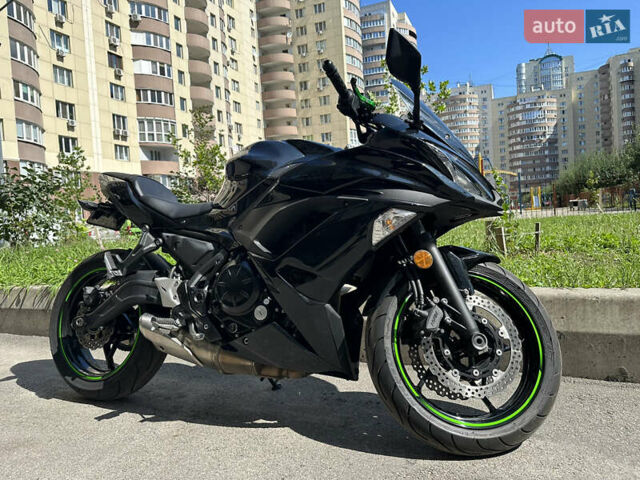 Черный Кавасаки EX 650, объемом двигателя 0.65 л и пробегом 15 тыс. км за 6400 $, фото 6 на Automoto.ua
