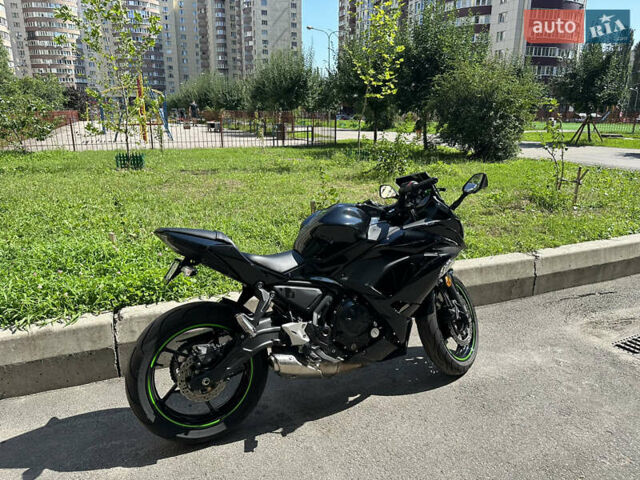Черный Кавасаки EX 650, объемом двигателя 0.65 л и пробегом 15 тыс. км за 6400 $, фото 8 на Automoto.ua