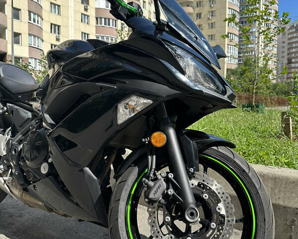 Черный Кавасаки EX 650, объемом двигателя 0.65 л и пробегом 15 тыс. км за 6400 $, фото 2 на Automoto.ua