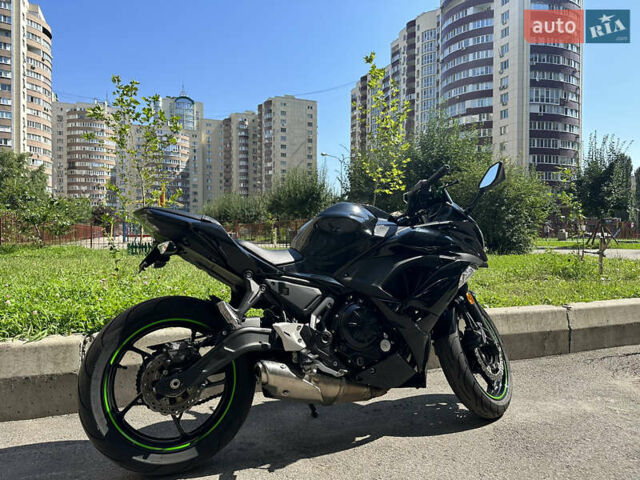 Черный Кавасаки EX 650, объемом двигателя 0.65 л и пробегом 15 тыс. км за 6400 $, фото 7 на Automoto.ua