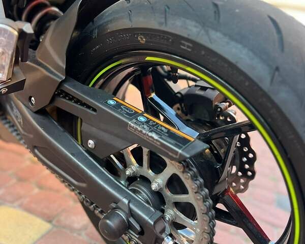 Кавасаки EX 650, объемом двигателя 0.65 л и пробегом 4 тыс. км за 8200 $, фото 13 на Automoto.ua
