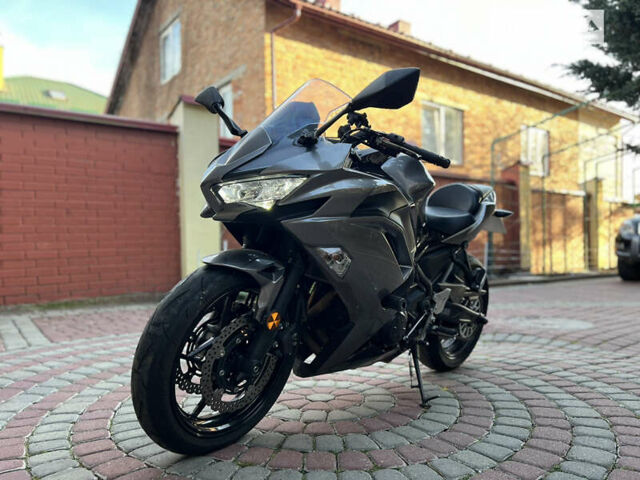 Сірий Кавасакі EX 650, об'ємом двигуна 0.65 л та пробігом 12 тис. км за 8000 $, фото 1 на Automoto.ua