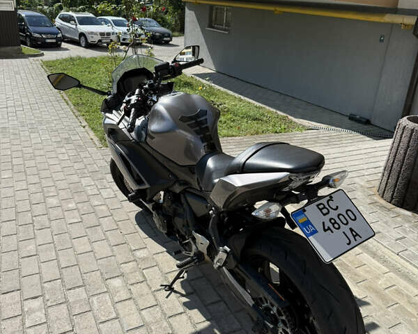 Серый Кавасаки EX 650, объемом двигателя 0.65 л и пробегом 12 тыс. км за 7600 $, фото 2 на Automoto.ua