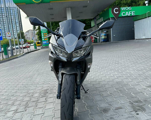 Сірий Кавасакі EX 650, об'ємом двигуна 0.65 л та пробігом 8 тис. км за 8400 $, фото 9 на Automoto.ua