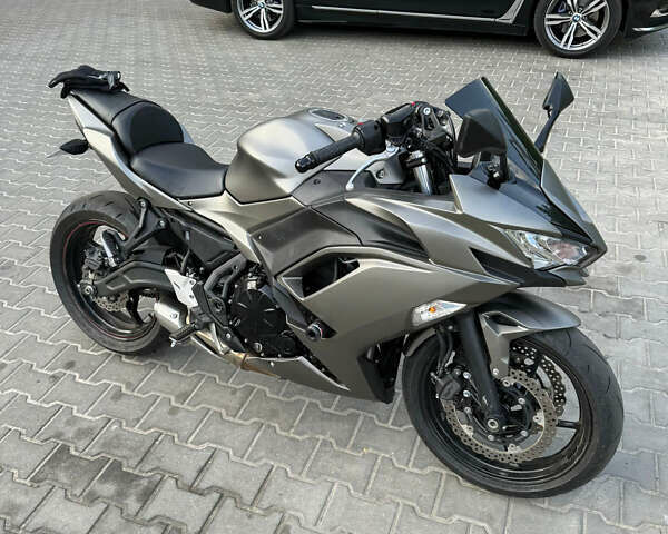 Сірий Кавасакі EX 650, об'ємом двигуна 0.65 л та пробігом 8 тис. км за 8400 $, фото 1 на Automoto.ua