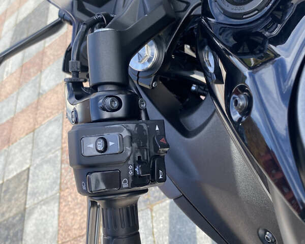 Серый Кавасаки EX 650, объемом двигателя 0.65 л и пробегом 14 тыс. км за 7300 $, фото 12 на Automoto.ua