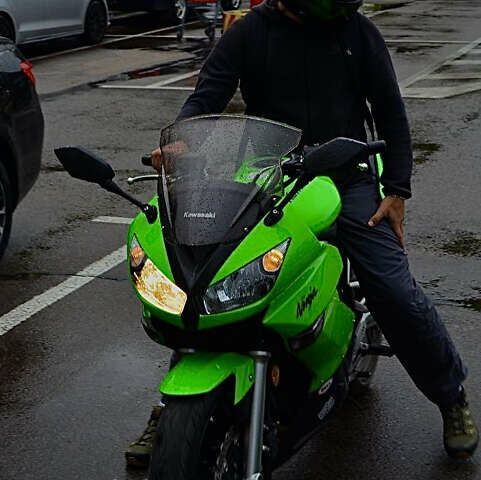 Зеленый Кавасаки EX 650, объемом двигателя 0.65 л и пробегом 19 тыс. км за 4300 $, фото 3 на Automoto.ua