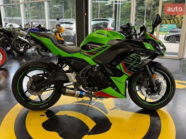 Зеленый Кавасаки EX 650, объемом двигателя 0.65 л и пробегом 13 тыс. км за 8800 $, фото 3 на Automoto.ua