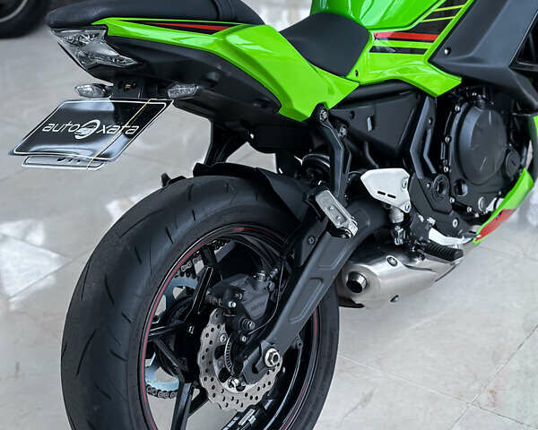 Зеленый Кавасаки EX 650, объемом двигателя 0.65 л и пробегом 12 тыс. км за 7350 $, фото 9 на Automoto.ua