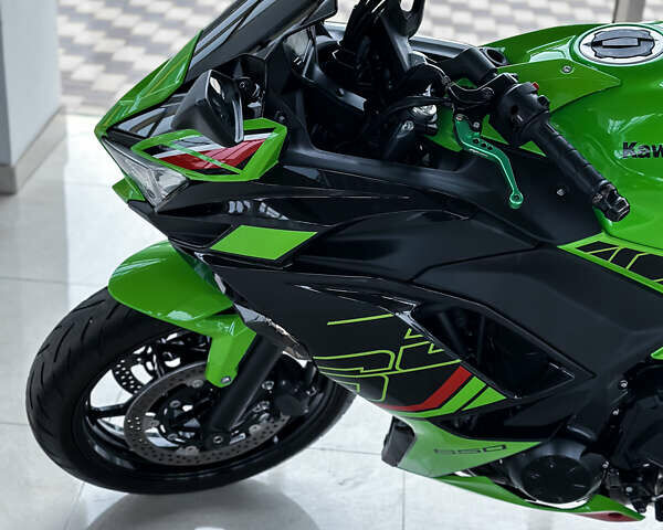 Зеленый Кавасаки EX 650, объемом двигателя 0.65 л и пробегом 12 тыс. км за 7350 $, фото 7 на Automoto.ua