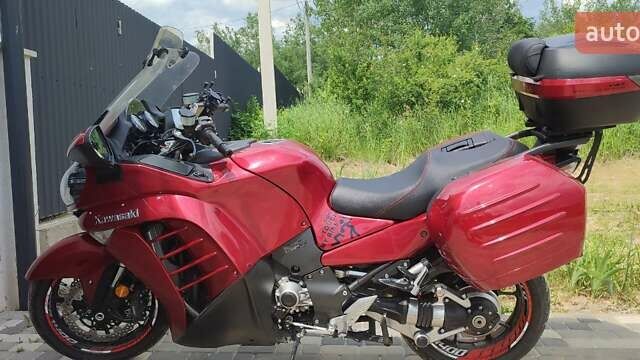 Червоний Кавасакі GTR 1400, об'ємом двигуна 1.4 л та пробігом 46 тис. км за 10000 $, фото 4 на Automoto.ua