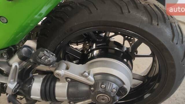 Зеленый Кавасаки GTR 1400, объемом двигателя 1.35 л и пробегом 99 тыс. км за 7000 $, фото 6 на Automoto.ua
